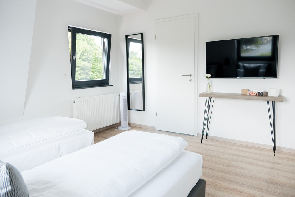 Spacious hotel rooms at Apex Nürburg.